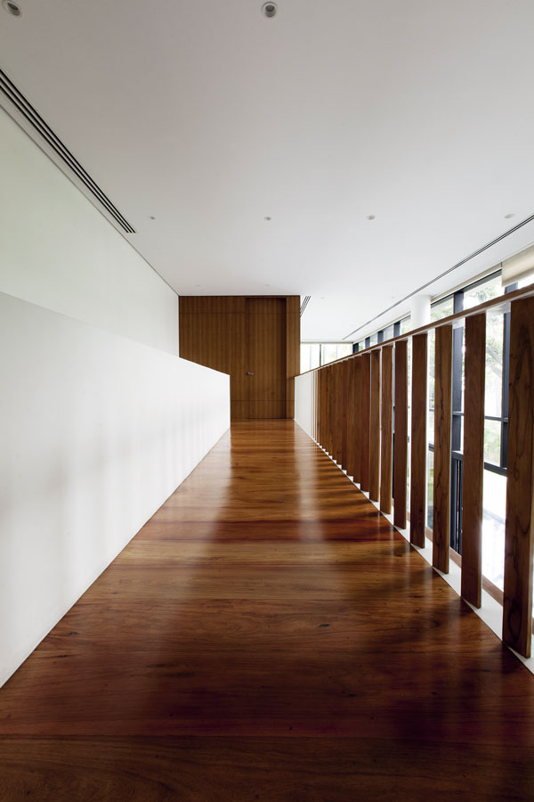 SpaceFabrik brise-soleil residence: mezzanine