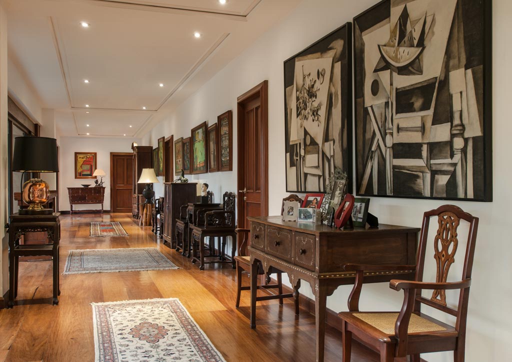 Recluttering Is the Trending Anti-minimalist Guide to a Meaningful Home.