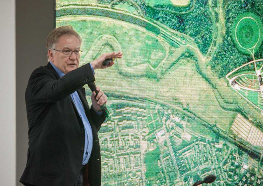 Patrick Bellew addresses the Artkitektura 2018 audience | Photo courtesy of Artkitektura