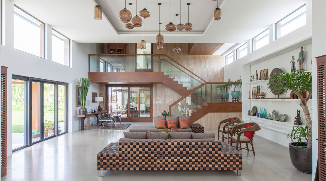 A Iloilo modern home honors the past with antique furnishing