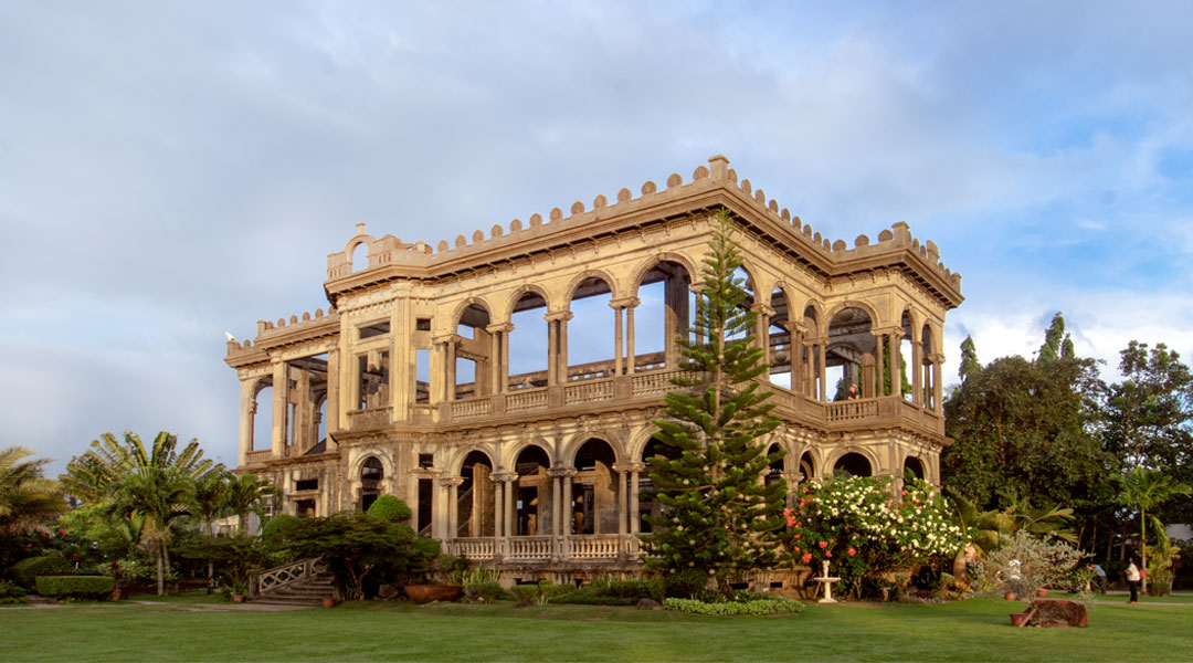 Lacson Mansion Ruins, a neo-Romanesque memento mori