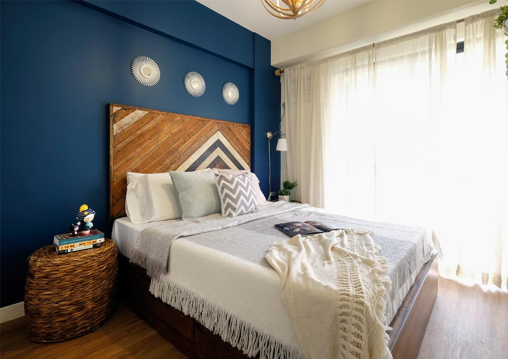 condoliving dark colors small condo