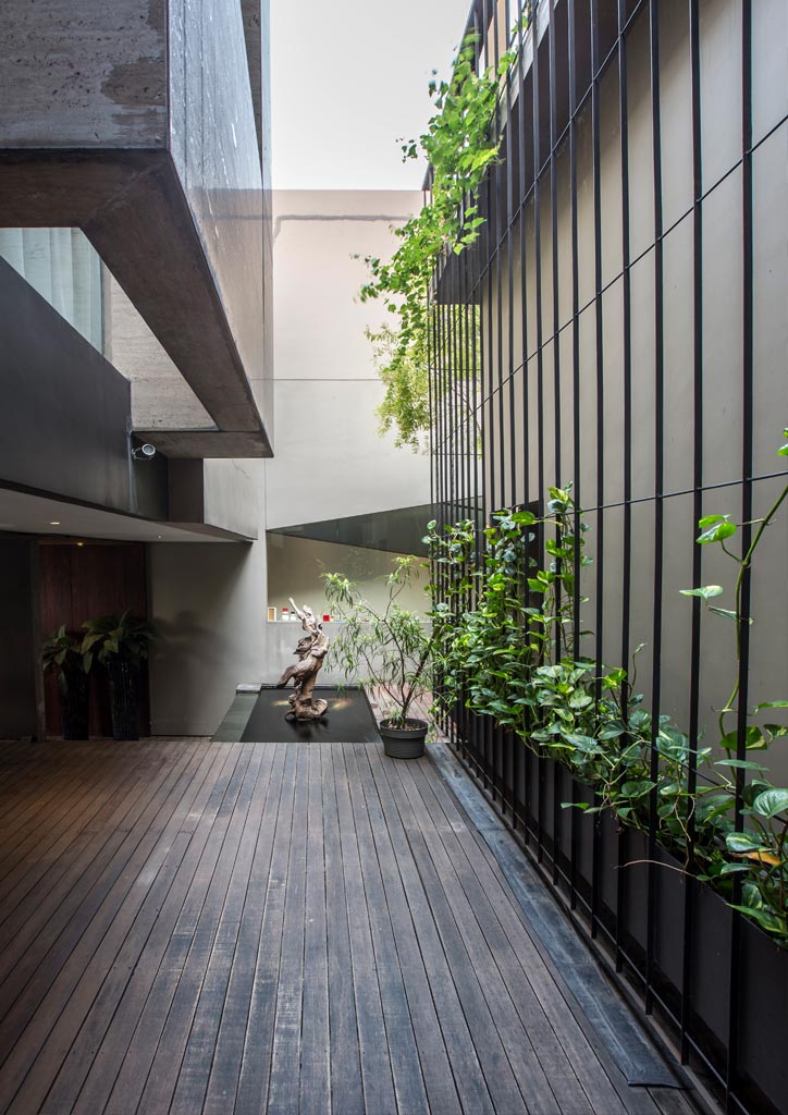 courtyard house