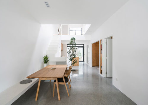 Fabian Tan’s Jose House Connects Light with Nature