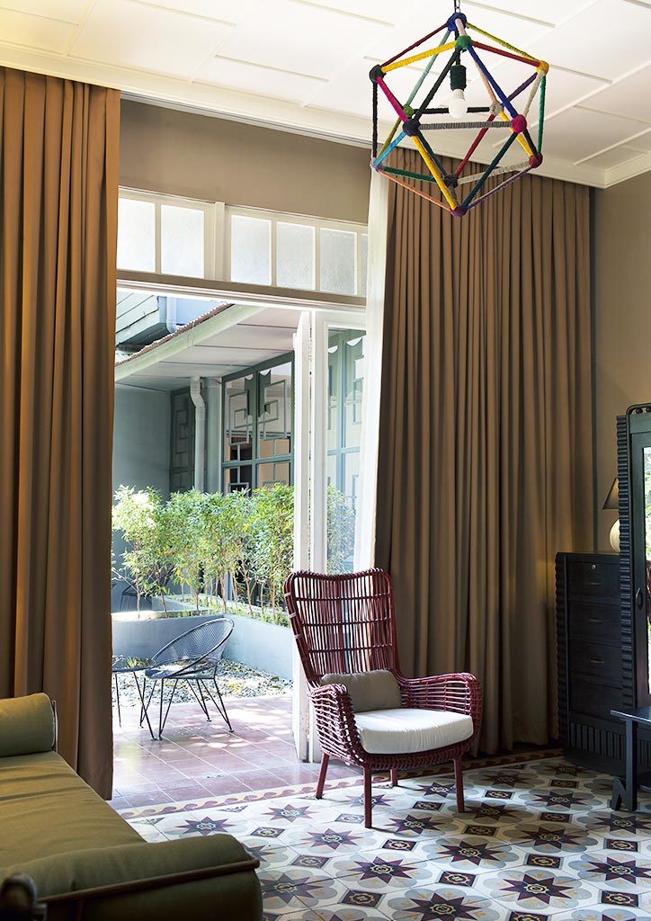 Mid-Century Geometric Lighting Fixture in a Transitional House.