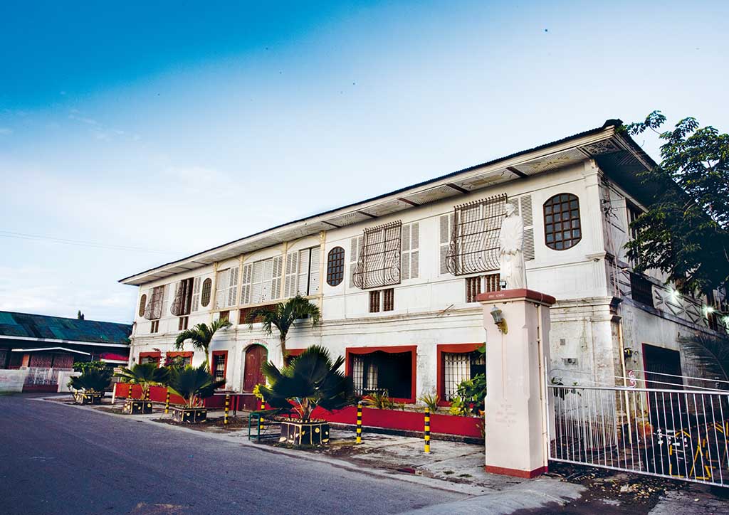 BluPrint Architecture Visita Iglesia Saint Catherine's Church Carcar