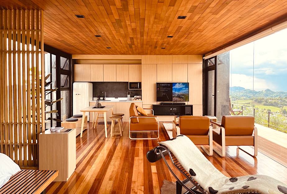 Scandi-Scot Style: A Unique Fusion of Traditional and Minimalist Aesthetics.