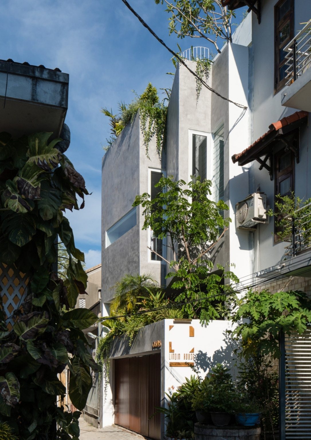 façade of the house