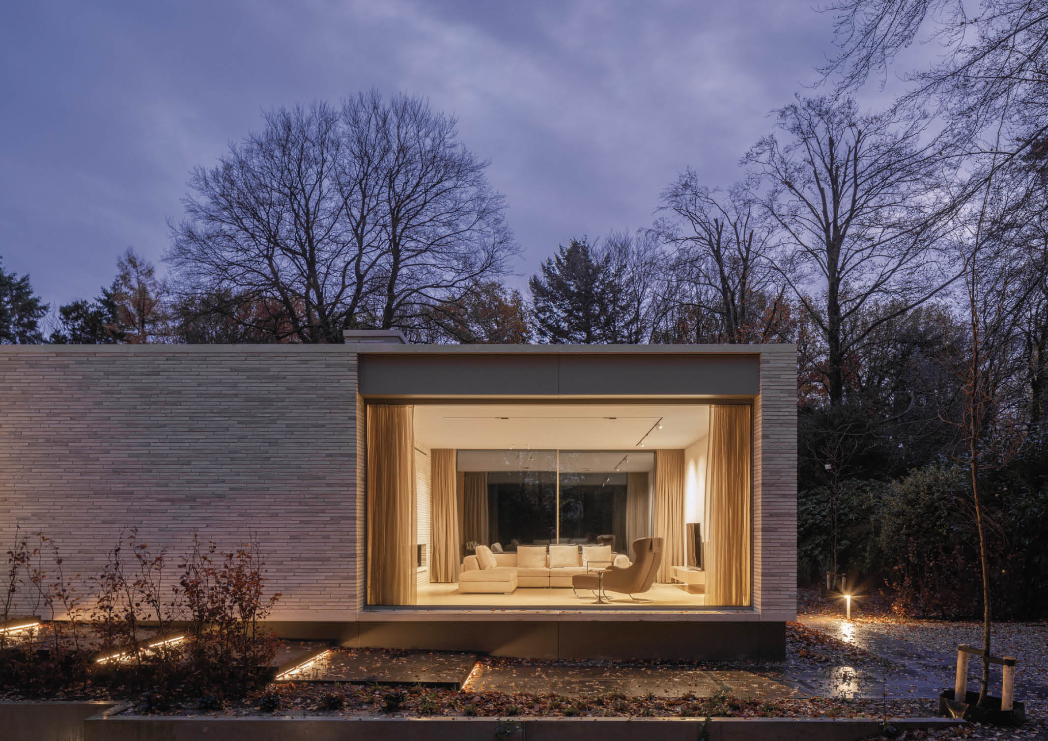 Contemporary Bungalow by Engel Architecten