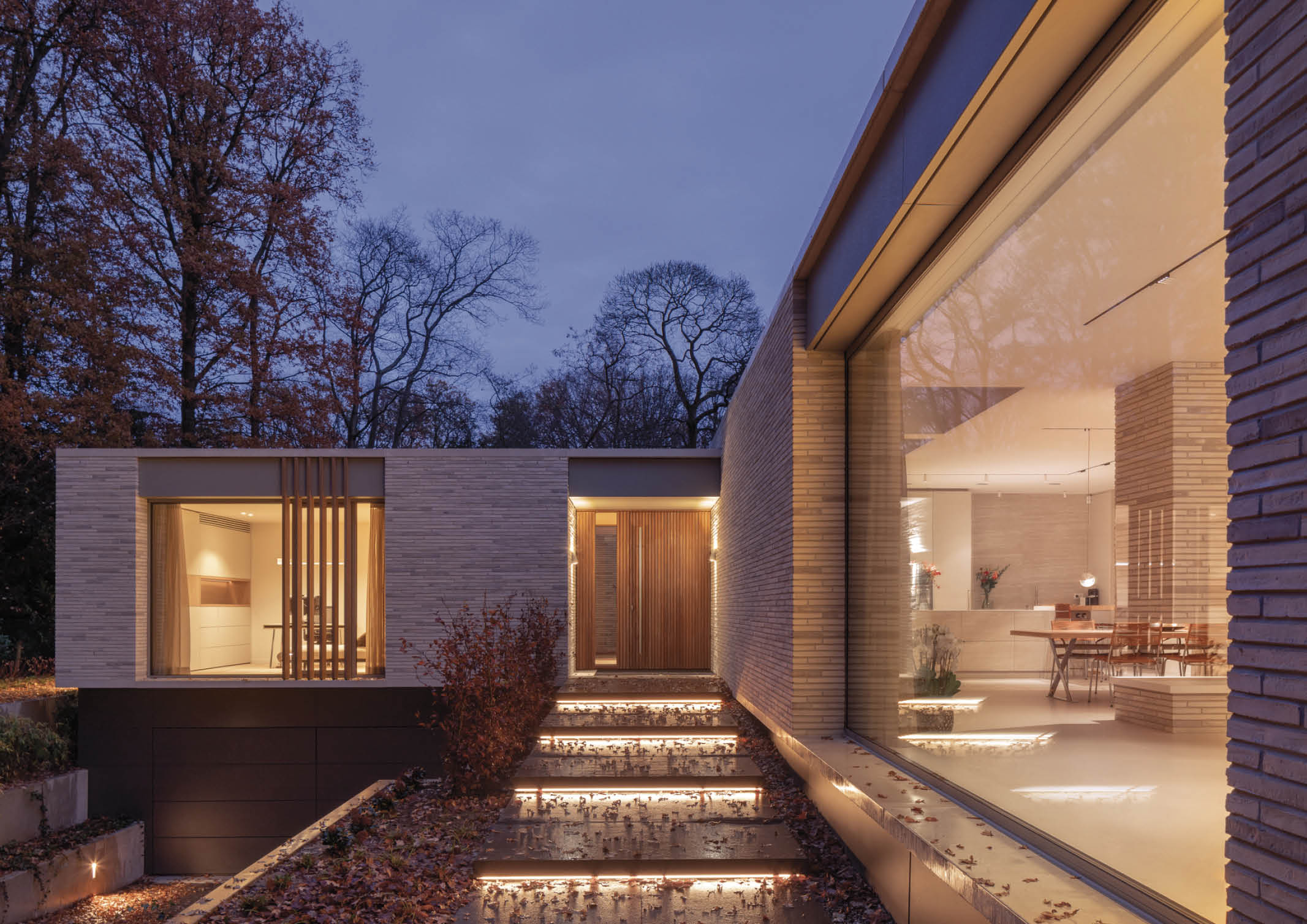 Contemporary Bungalow by Engel Architecten