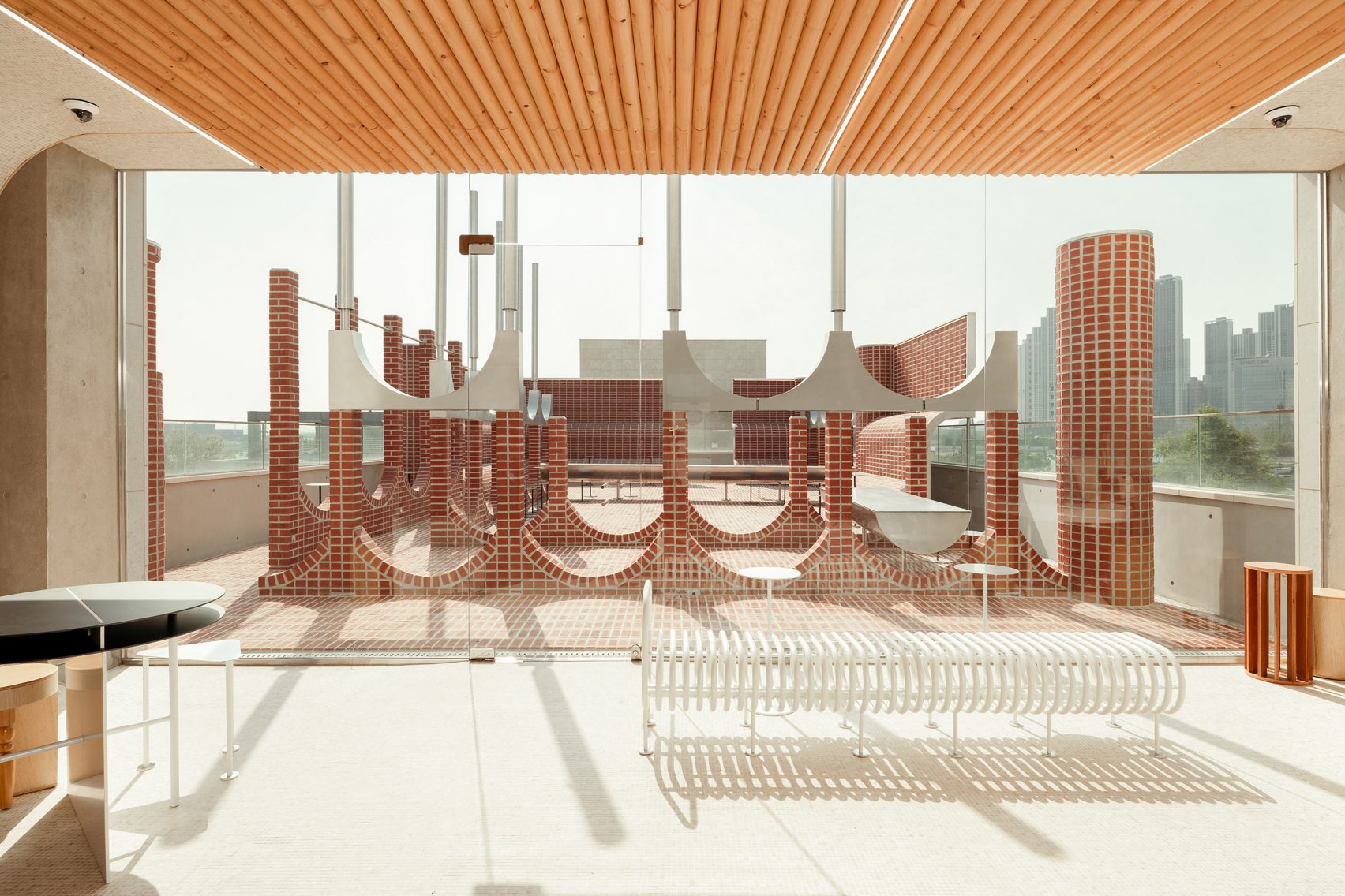 sukchulmok-curved-brick-rooftop-parconido-bakery-cafe-south-korea_dezeen_2364_col_8-1704x1136 - BluPrint Parconido Bakery Cafe in Gyeonggi-Do