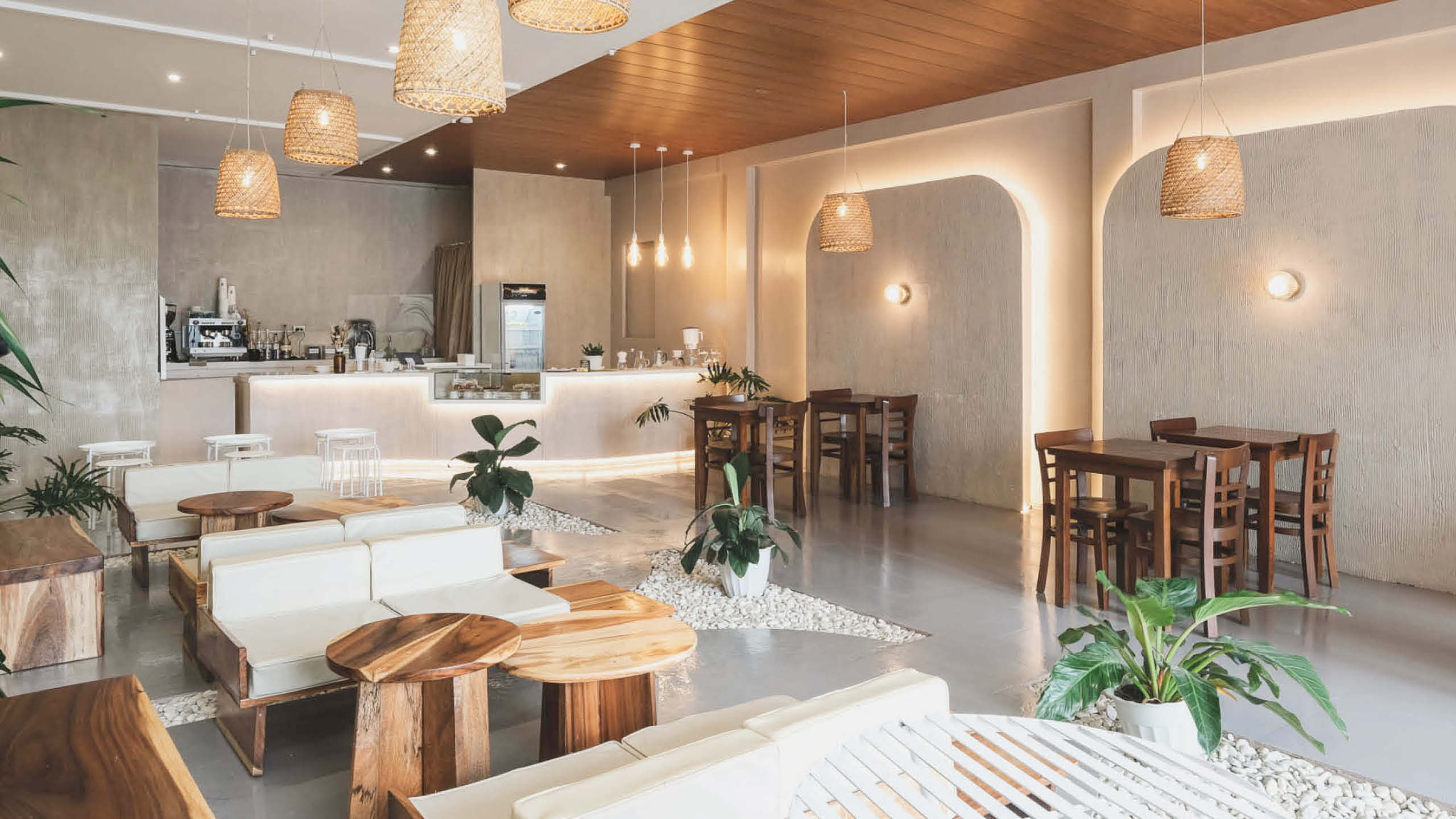 Sunday Sunday Cafe has warm interiors reminiscent of a beautiful Sunday morning. Image by Ed Simon