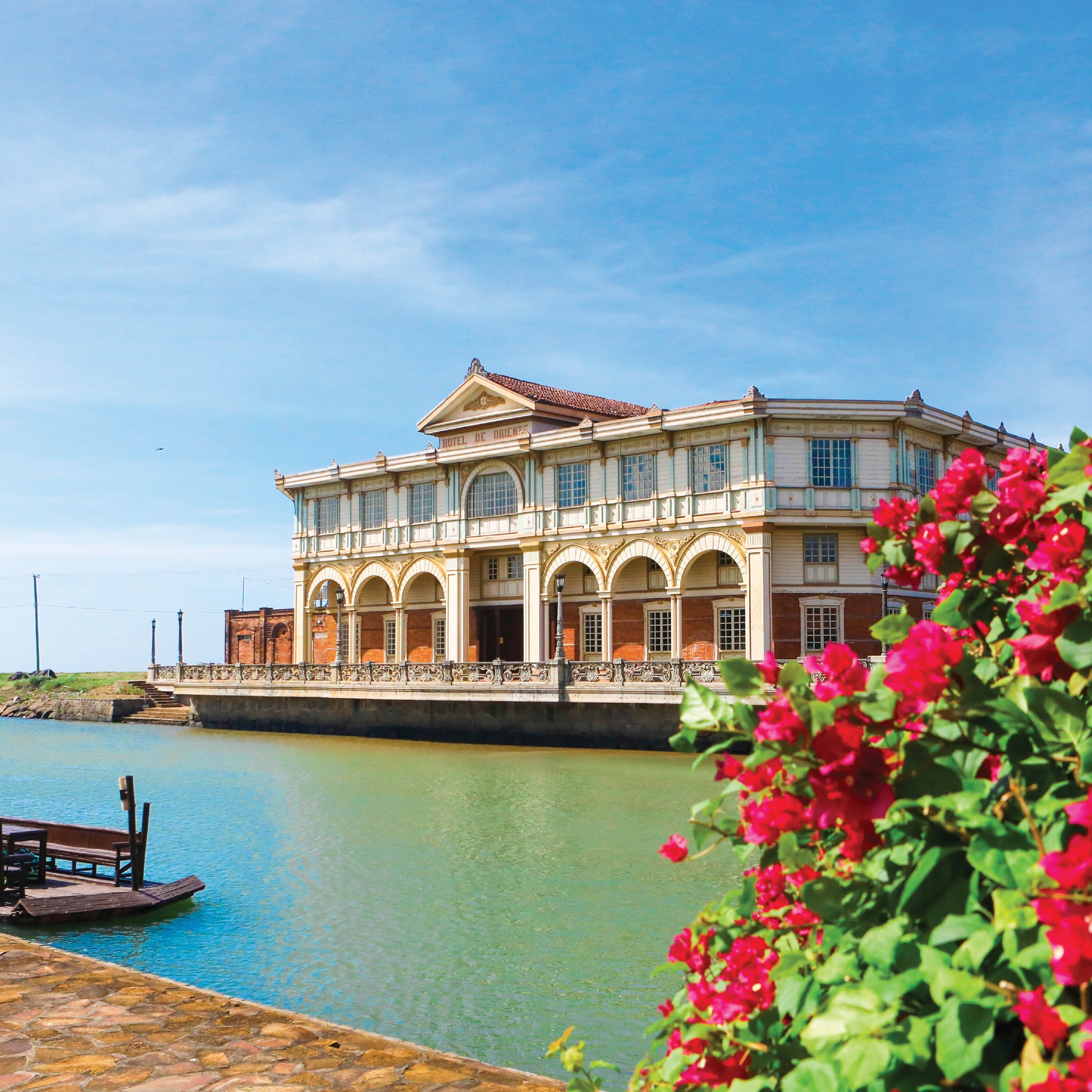 Las Casas Filipinas de Acuzar