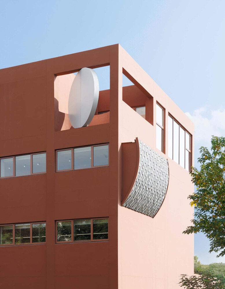 The IL City Study in Liyang City, China was an office turned library. Image by Metaviz Studio 