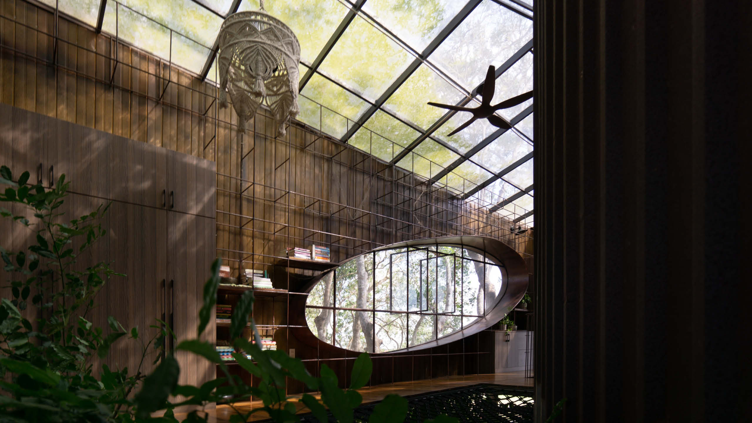 tree house by the lake h2 architects