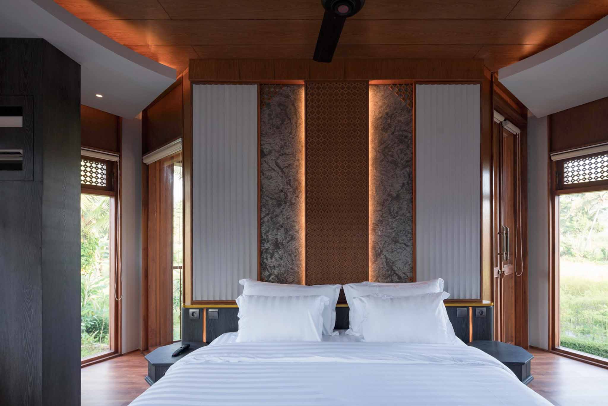 Inside each villa is a bedroom on the ground floor and a mezzanine.