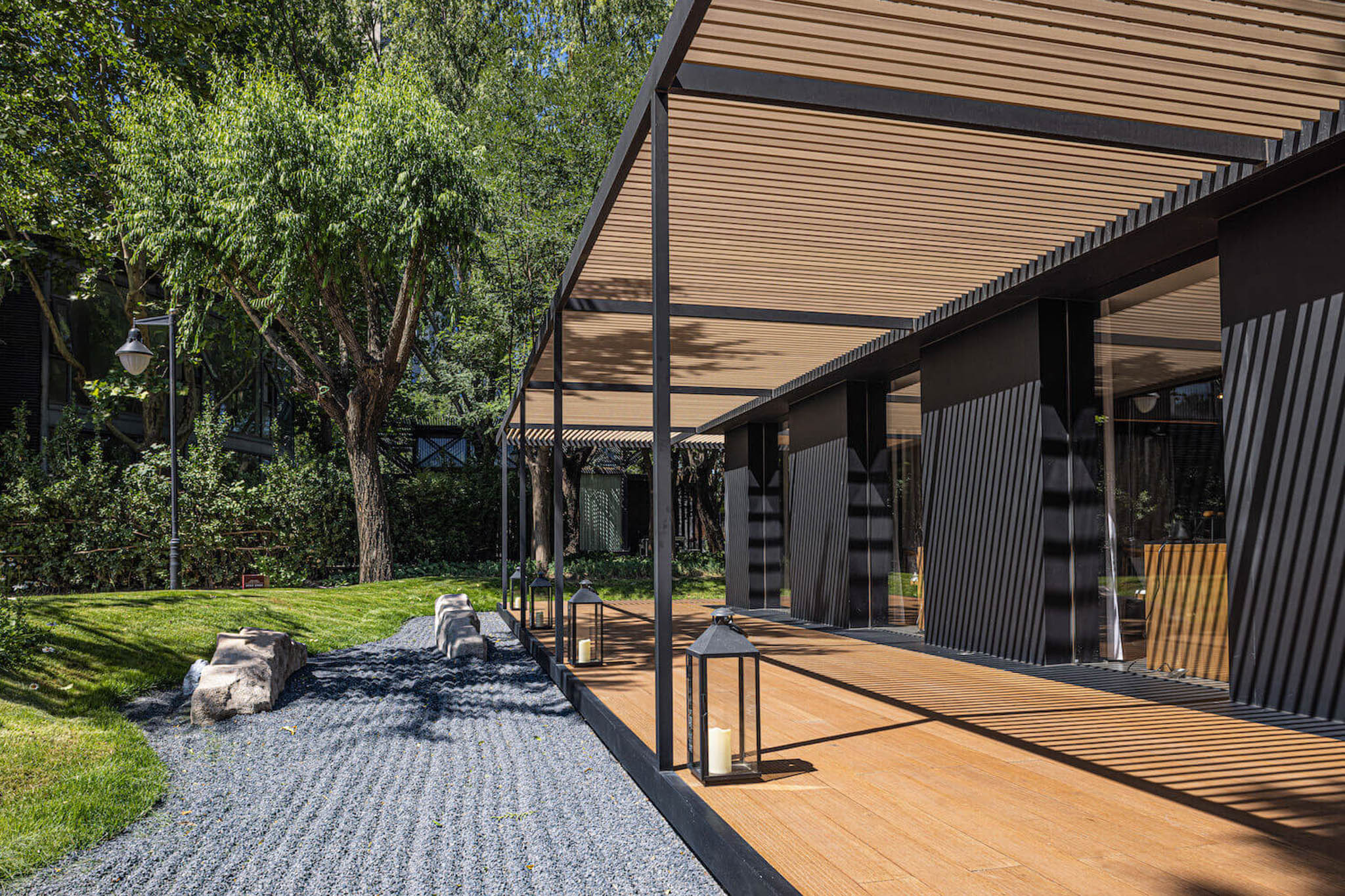 Blue Lake-Lakeside Teahouse by Yi+Mu Design Office