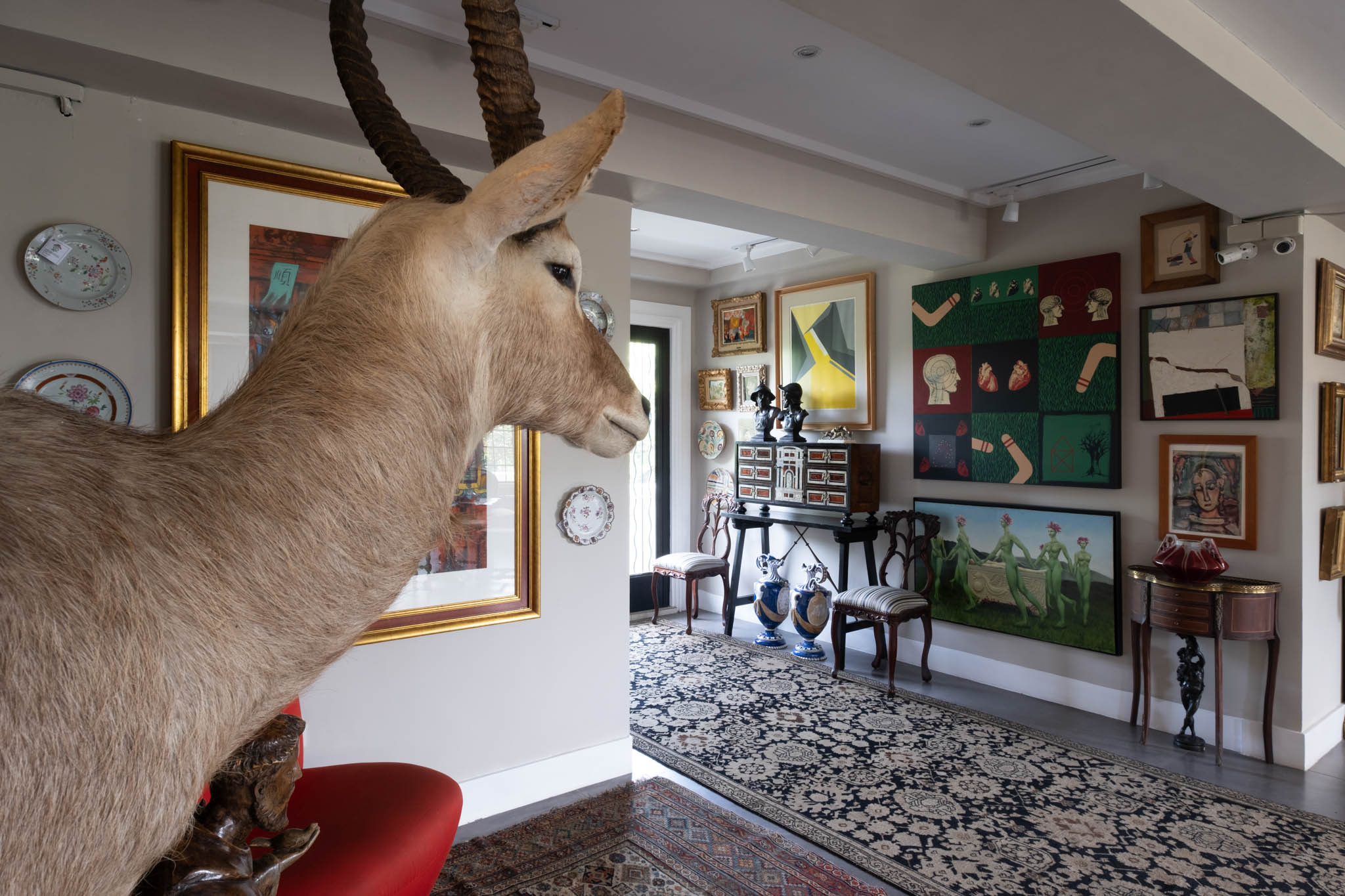 Recluttering Is the Trending Anti-minimalist Guide to a Meaningful Home.