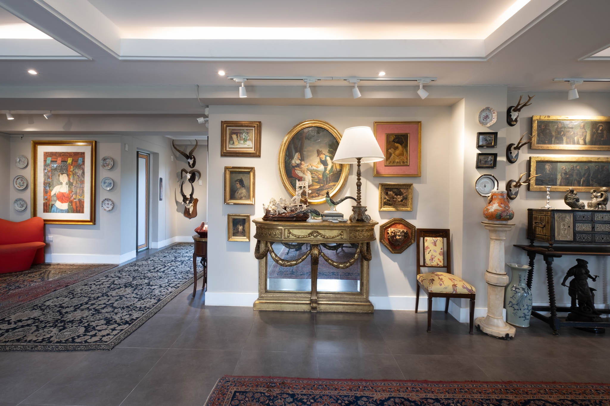 Rue Angelique interior