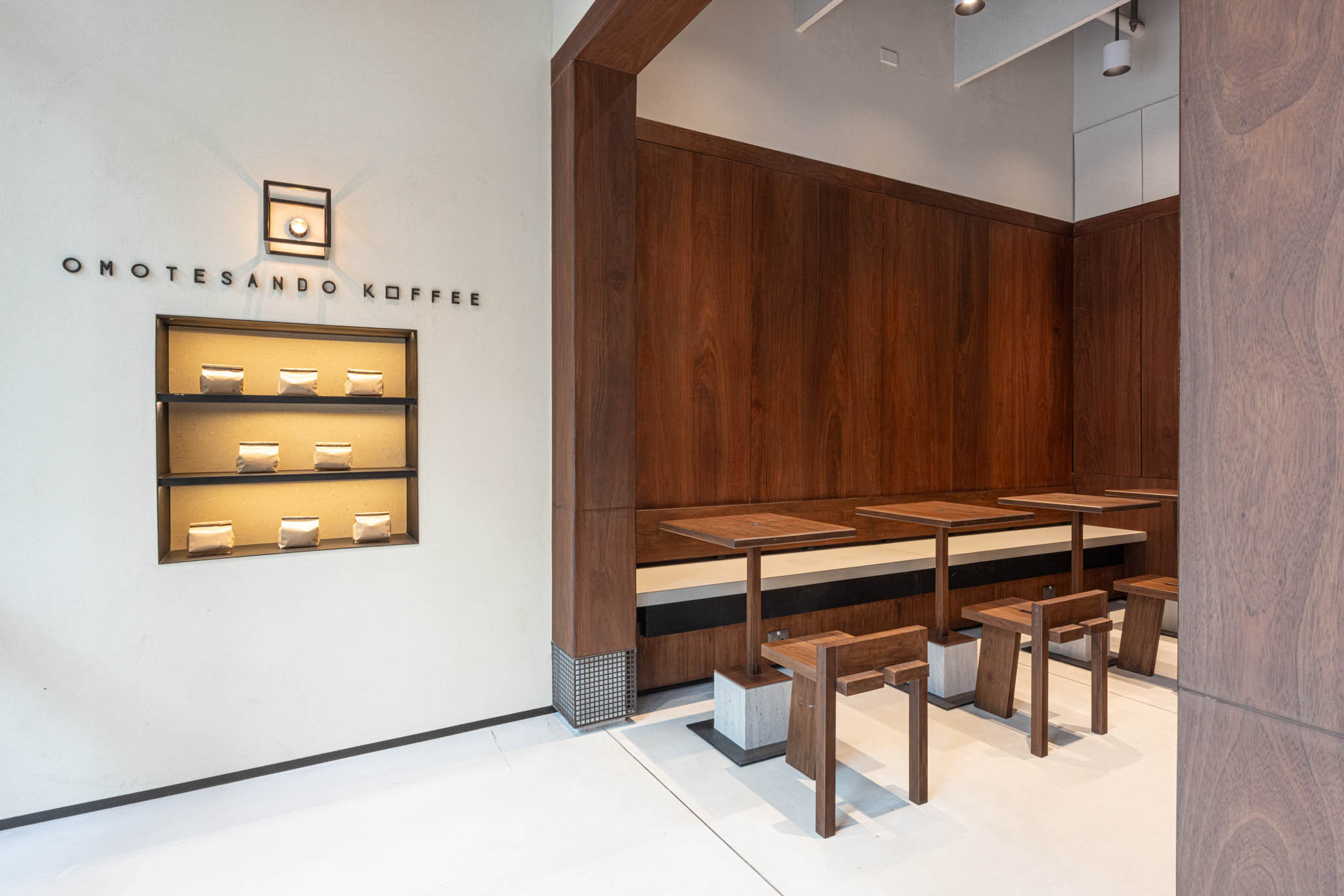 Omotesando Koffee interior