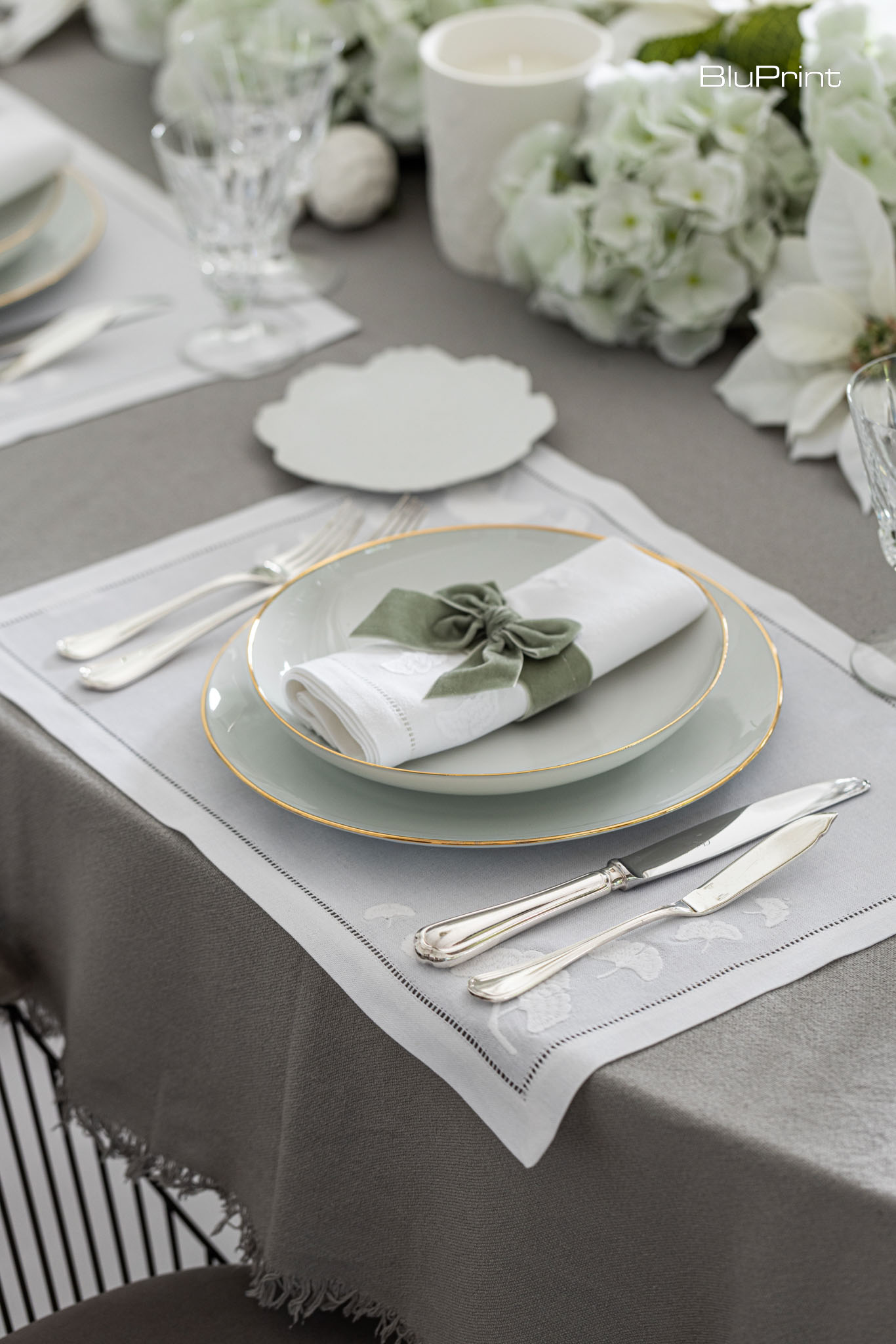 PORTORO Interior's gold-edged Impératrice Dinner Set
