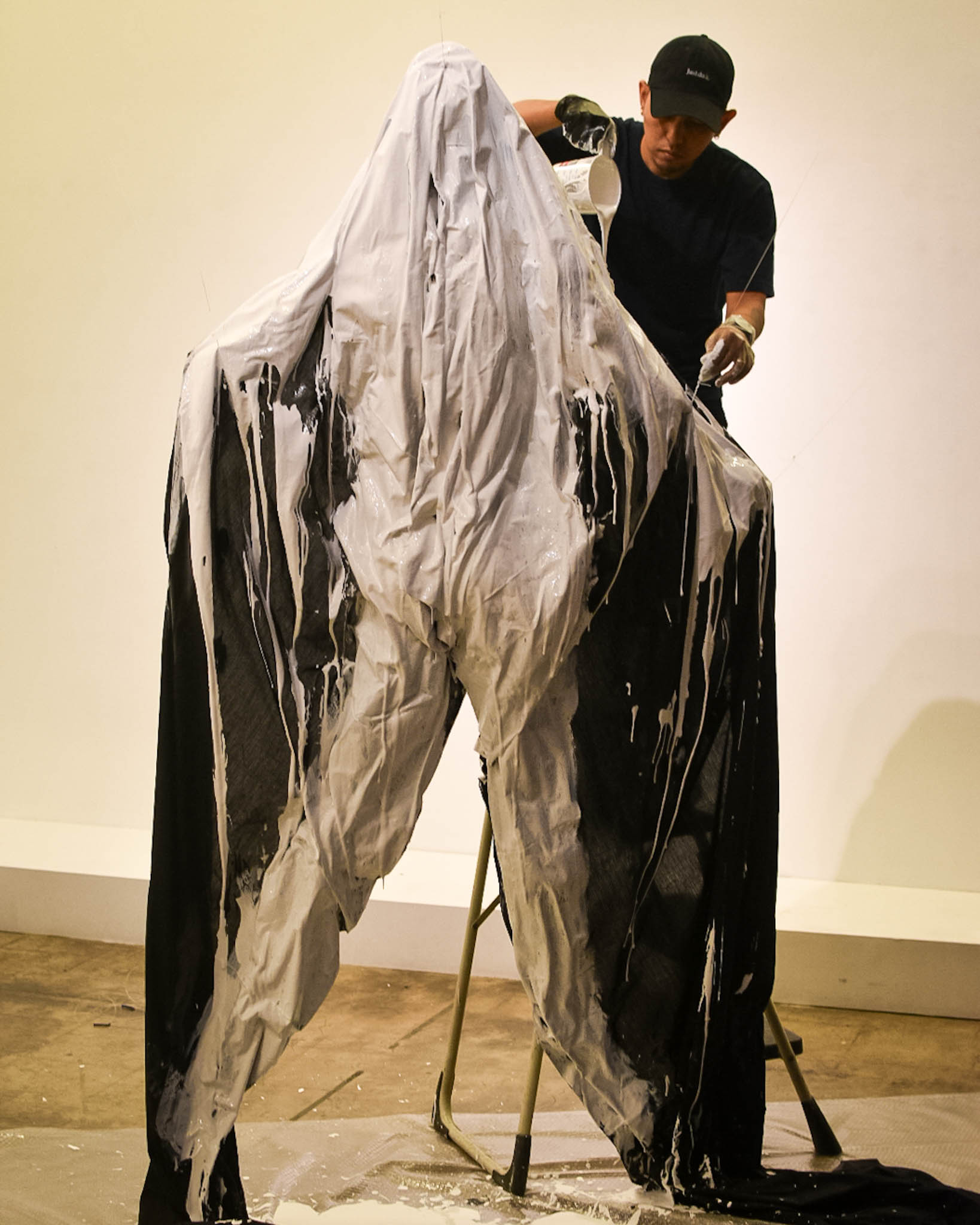 BluPrint-2023-December-IN-ARTICLE-(TURN OF THE TIDE)-10 - BluPrint Artist Jayson Cortez preparing his sculptural piece of a figure draped in fabric