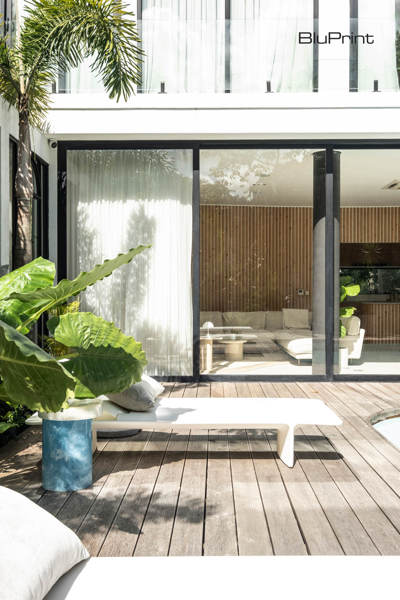 CoKoro Haus pool deck