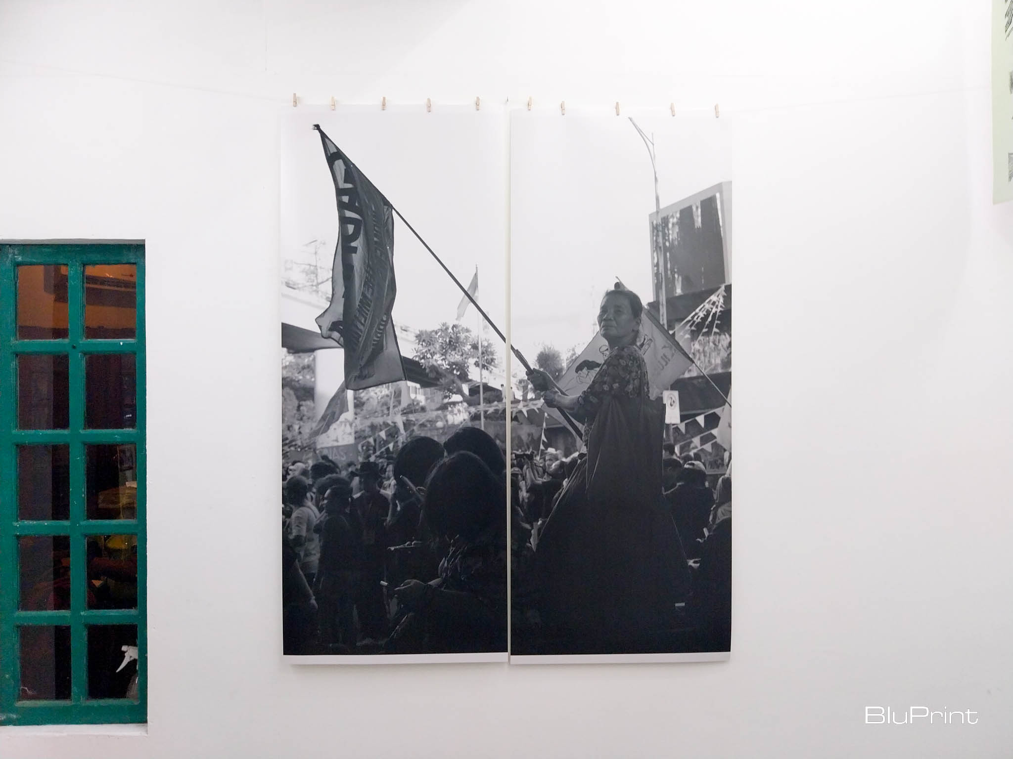 A work exhibited in "Alburoto." Photo by Elle Yap.