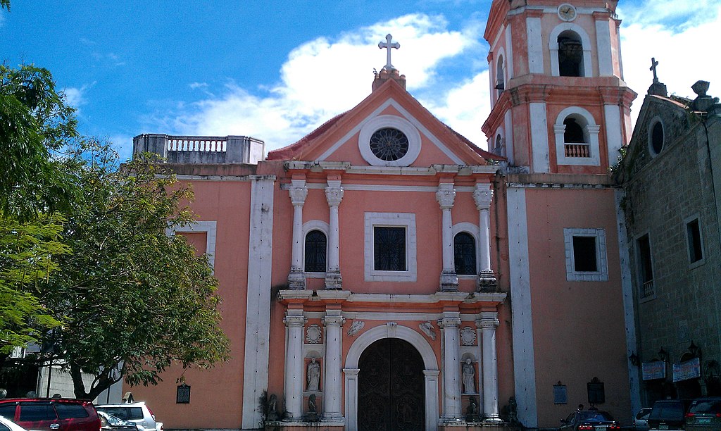Exterior of the San Agustin Church pre-2013 renovation. Photo by alfonsoereve. Source: Wikimedia Commons.