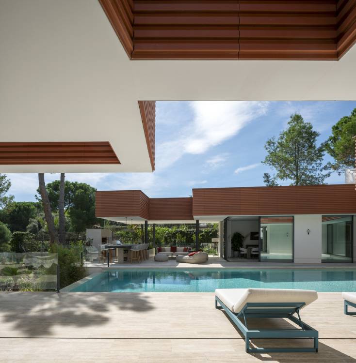 archipelago-villa-agi-architects_8 (1) - BluPrint View of the kitchen by the pool. Photo by Jesús Granada.