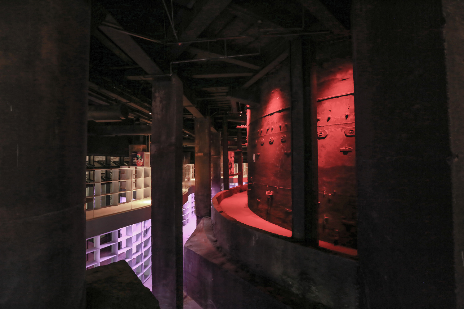 A photo of the center in Bookstore in the Blast Furnace. Photo by Weiqi Jin.