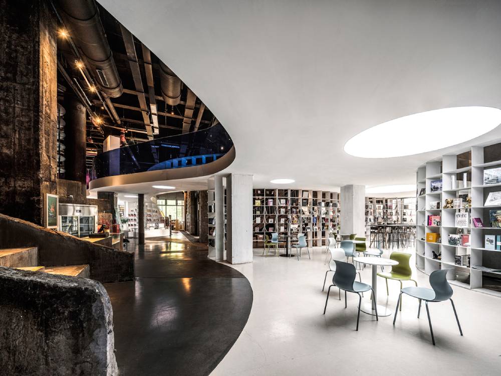 One of the reading areas in Bookstore in the Blast Furnace. Photo by Weiqi Jin.