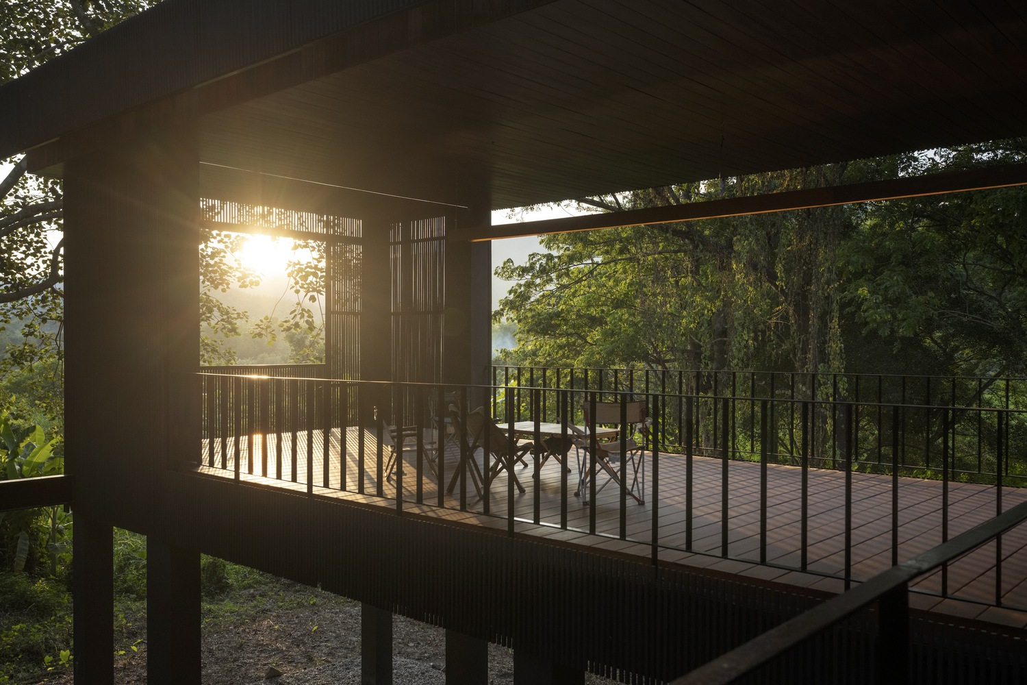 Observation deck as seen from the morning light. Photo by Rungkit Charoenwat.