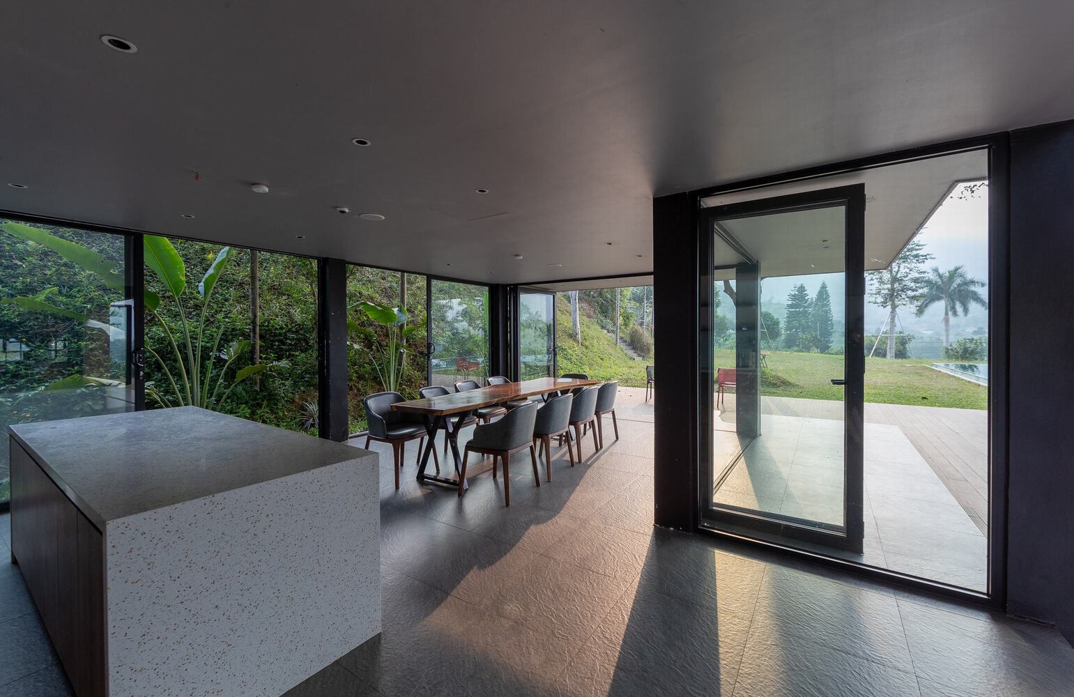 Kitchen view of Quin Hill Camp. Photo by Trieu Chien.