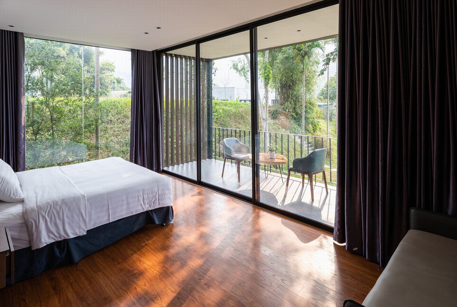 Bedroom view of Quin Hill Camp. Photo by Trieu Chien.