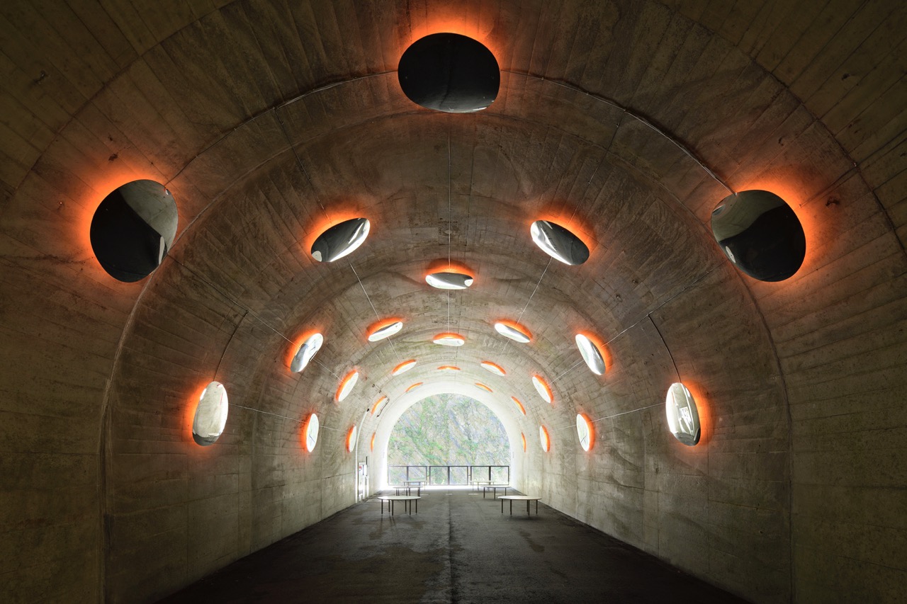 14-mad-echigo-tsumari-tunnel-of-light-the-drop-by-nacasa-partners-inc Large - BluPrint