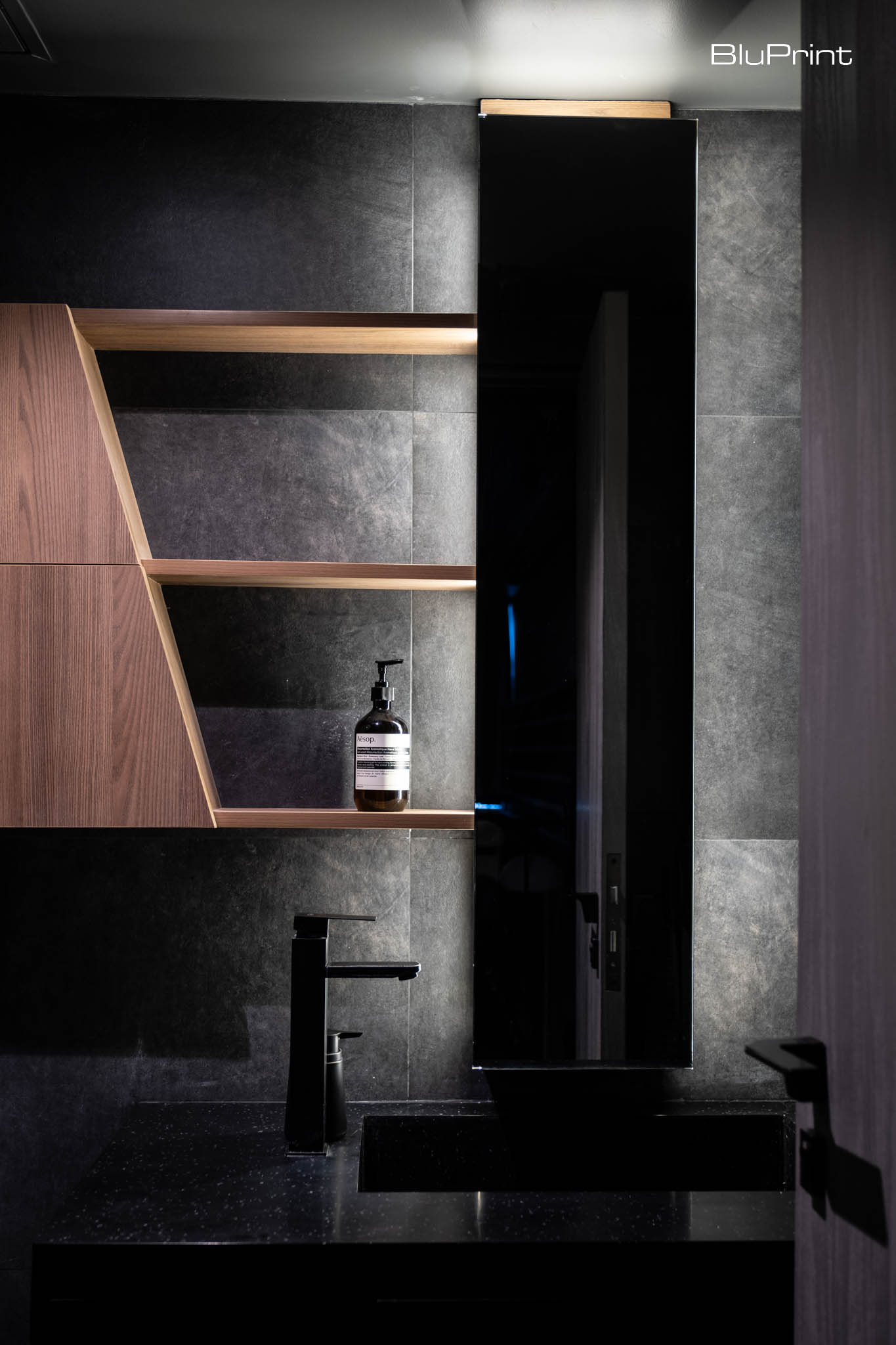 Lee Garden Condominium 