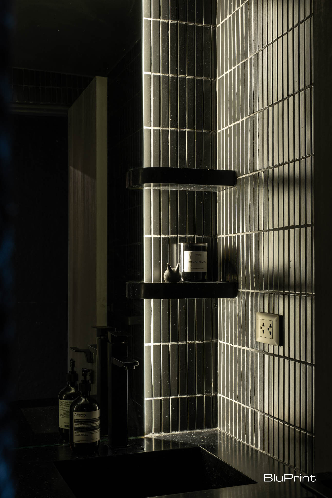 Condominium by Morfosis