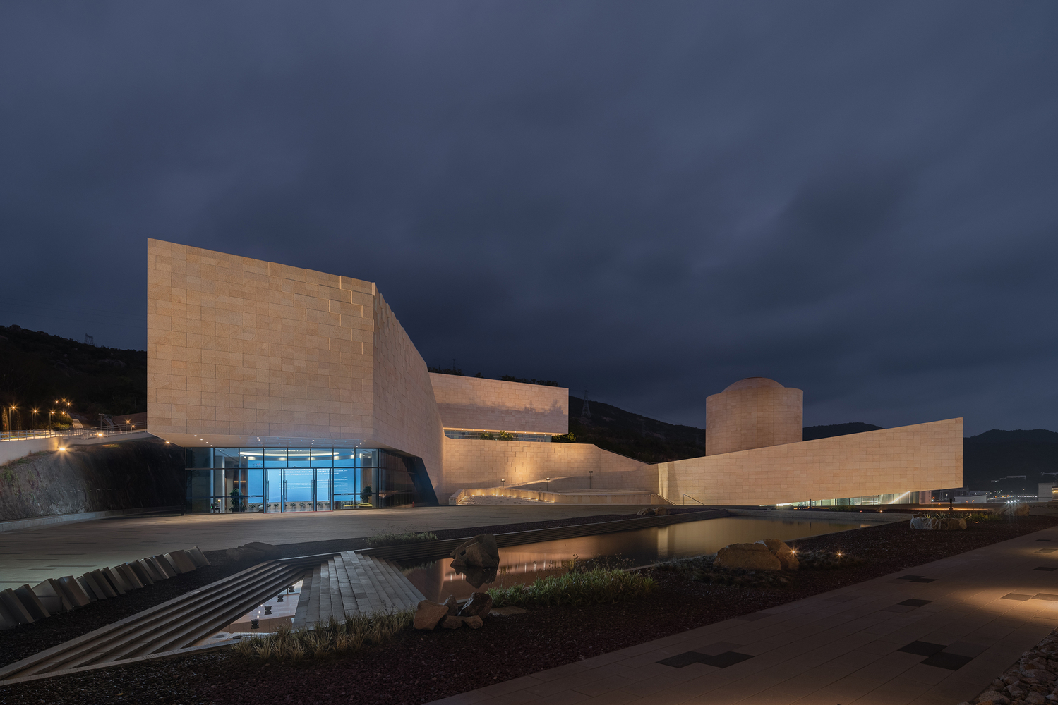 Exterior of the Daya Bay Nuclear Museum. Photos by Chao Zhang, Zhengyong Liu, Fu Li, and Ye Fan.