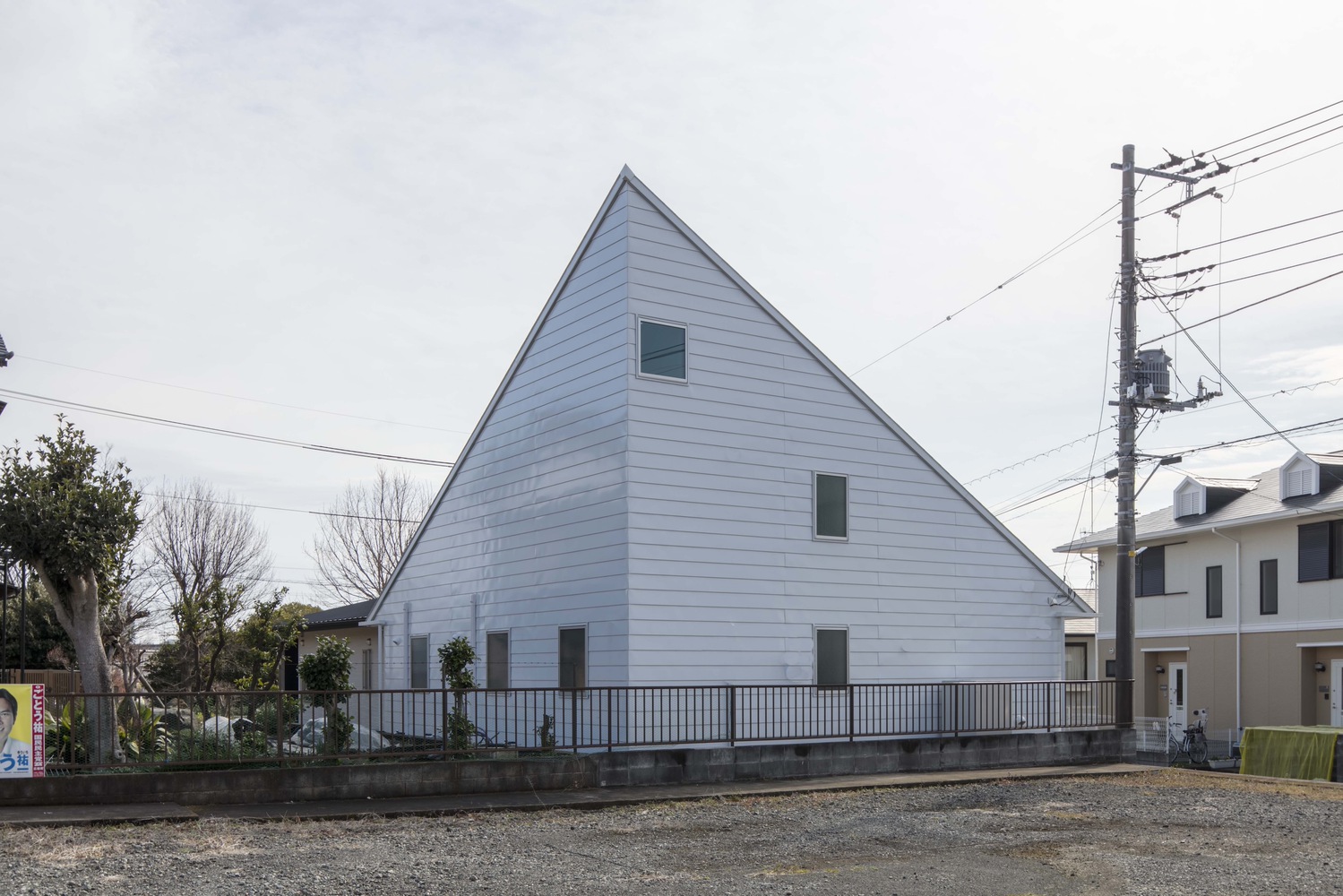 The back exterior. Photo by Tsukui Teruaki.