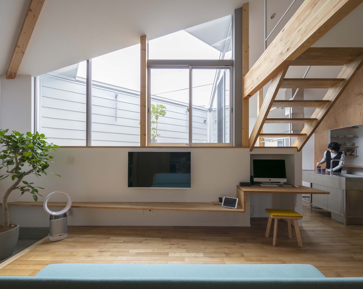 The living room. Photo by Tsukui Teruaki.