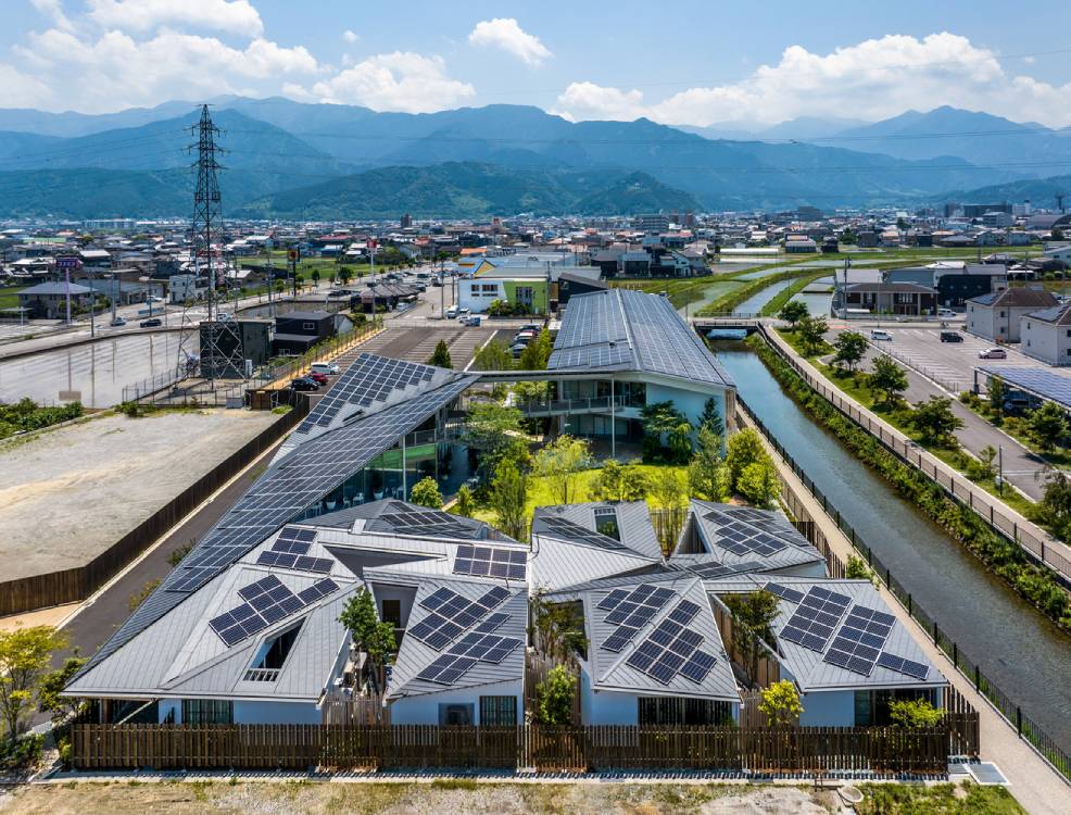 Itomachi Hotel 0 from the top view. Photo by Masaki Hamada.