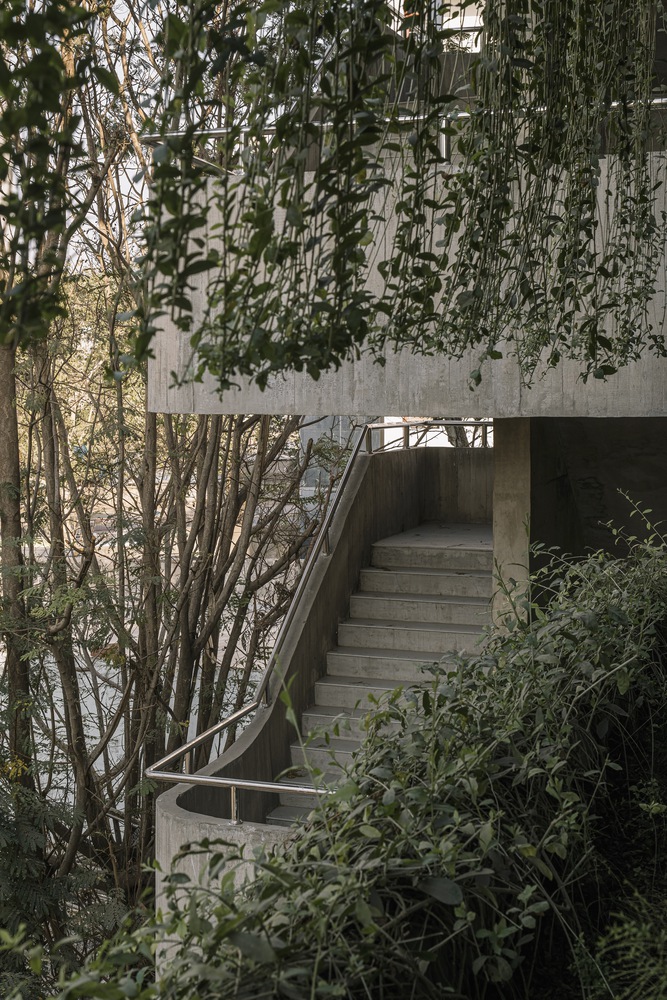 Close-up of the staircases of the college. Photo by The Fishy Project.