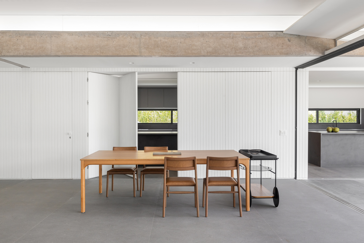 Dining room area. Photo by Júlia Tótoli.