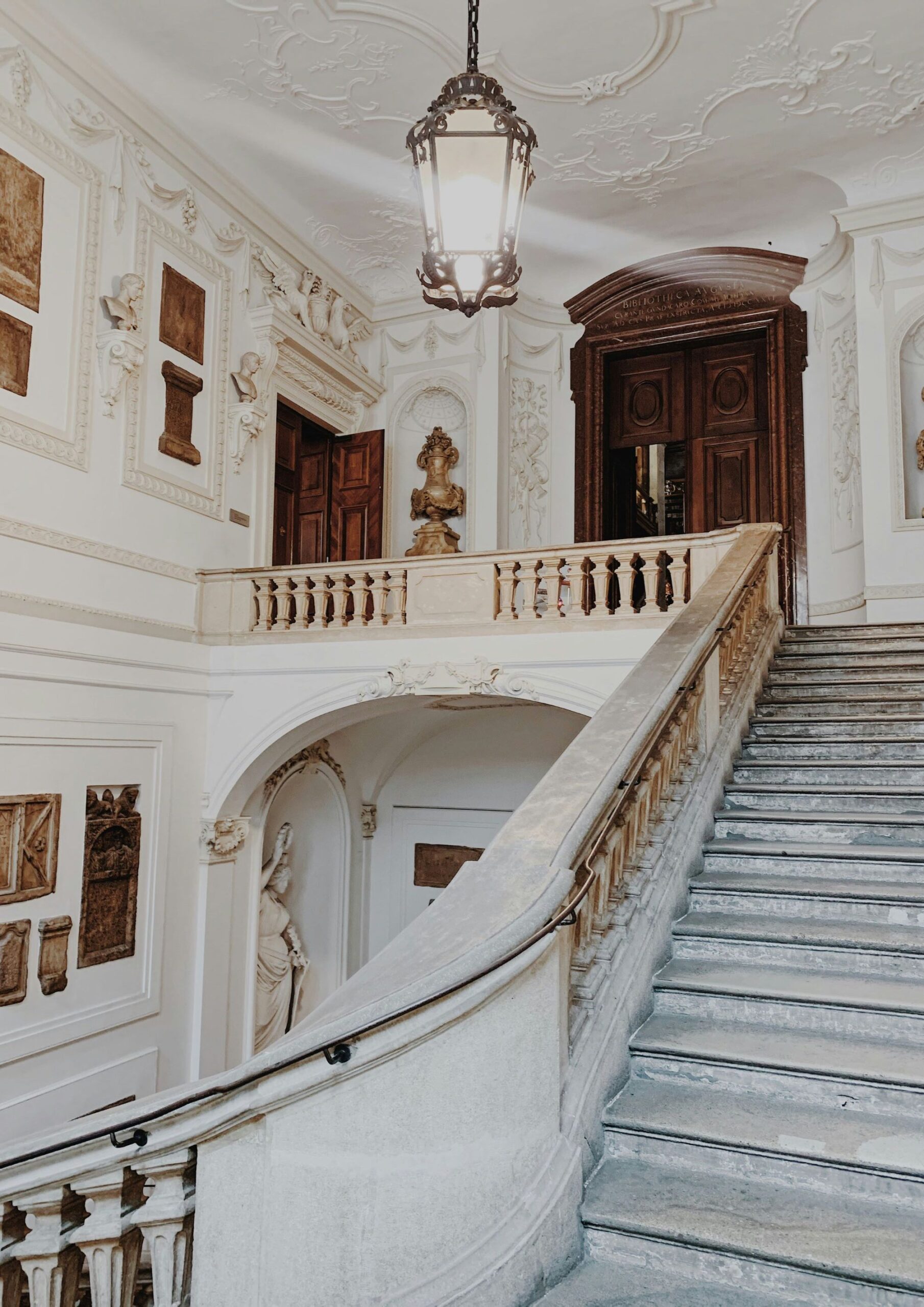 Light Academia: A Complete Guide to an Optimistic Scholarly Style.