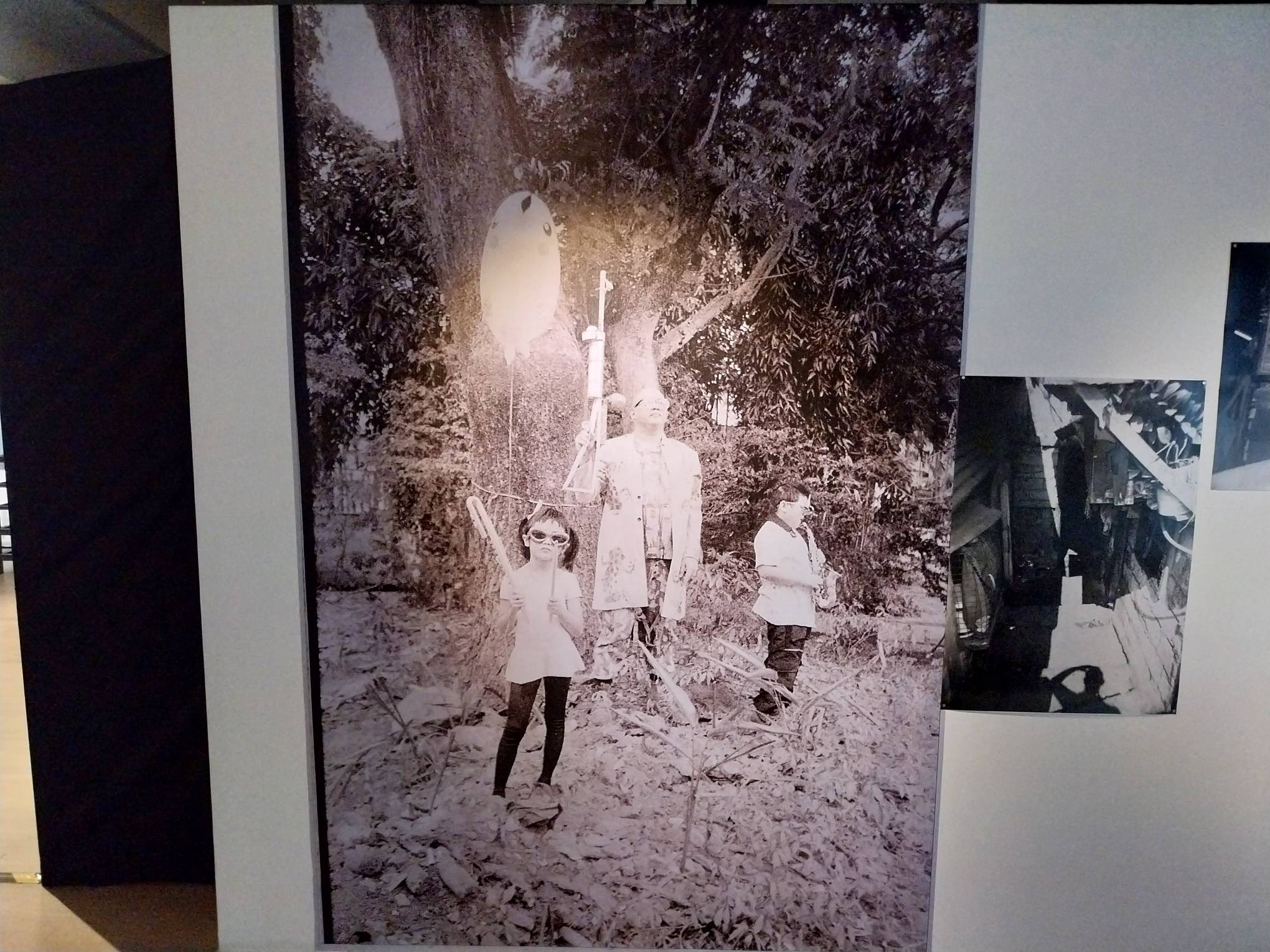 A giant photograph of Babel Gun for "Hungkag." Photo by Elle Yap.