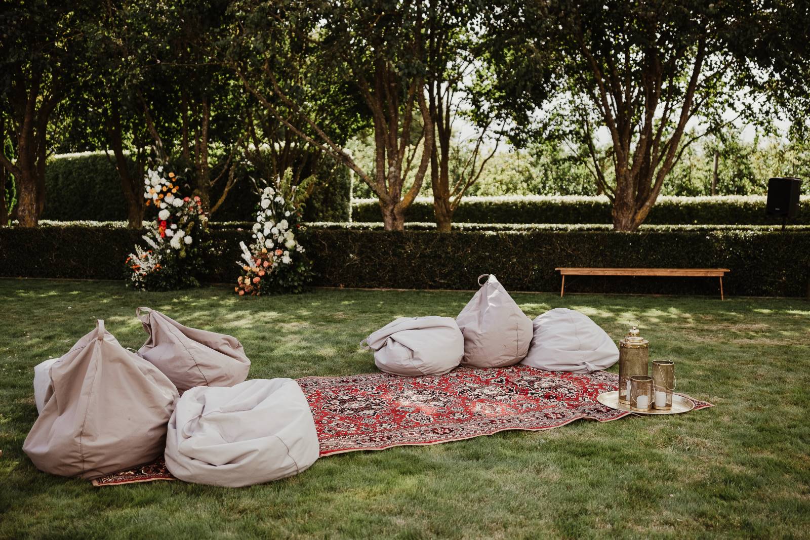 How To Create a Memorable Summer Backyard Picnic.