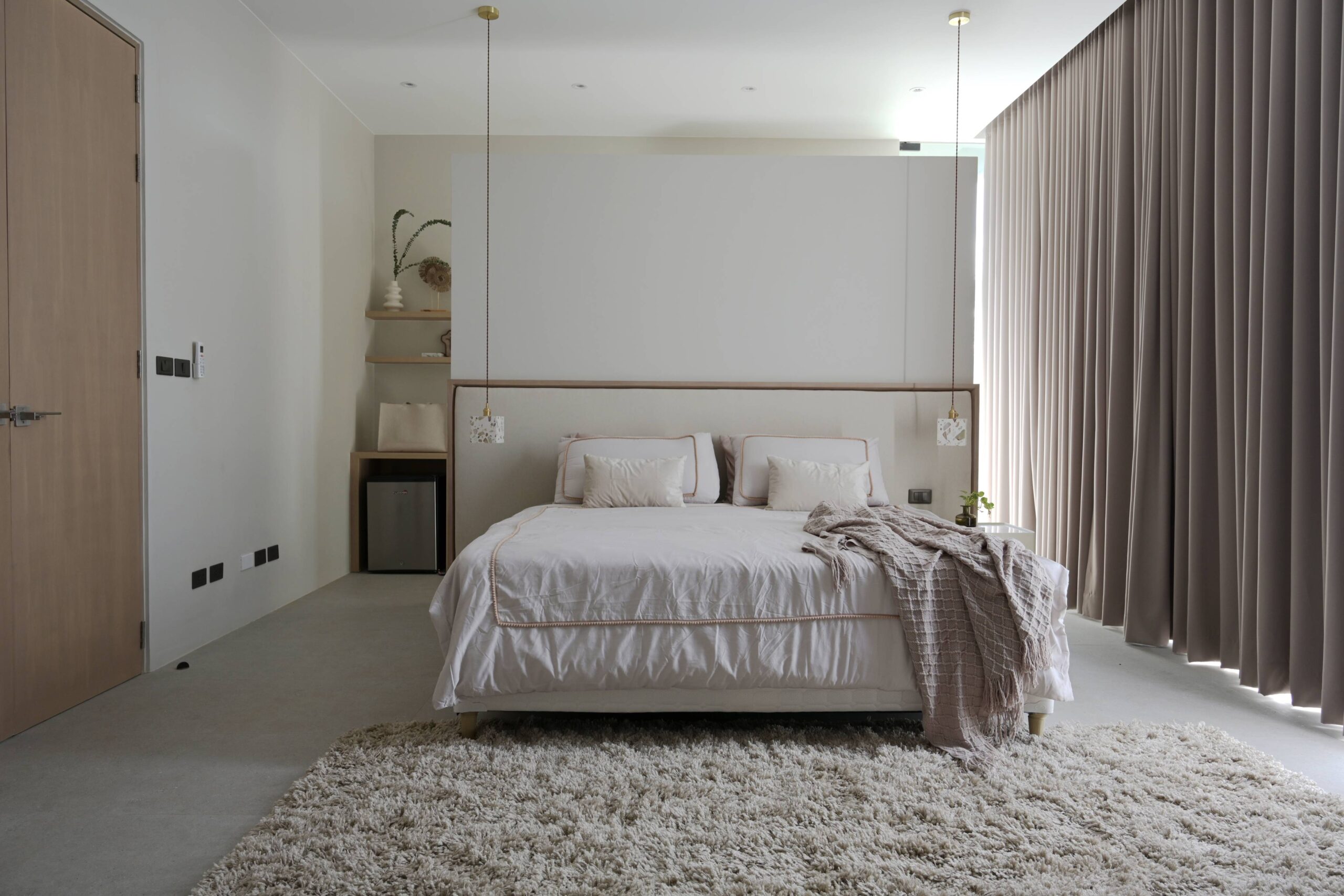 Bedroom of the Weekend House. Courtesy of Joleena Gonzalez.