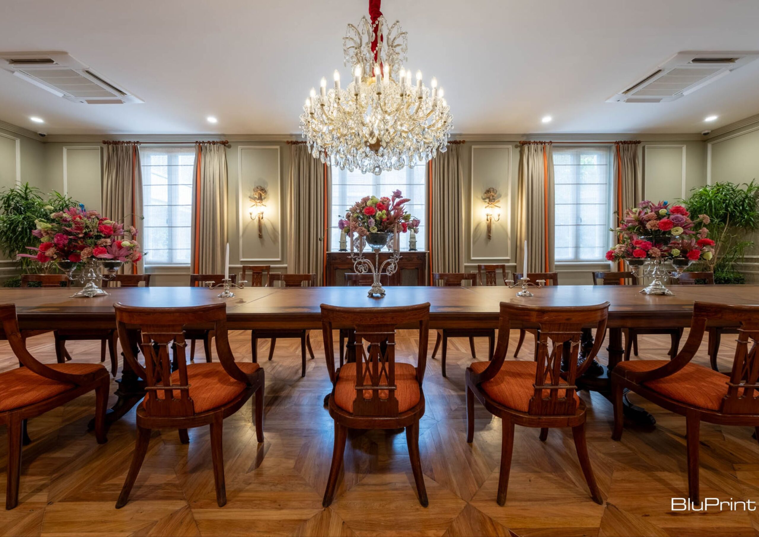 Light Academia: A Complete Guide to an Optimistic Scholarly Style.