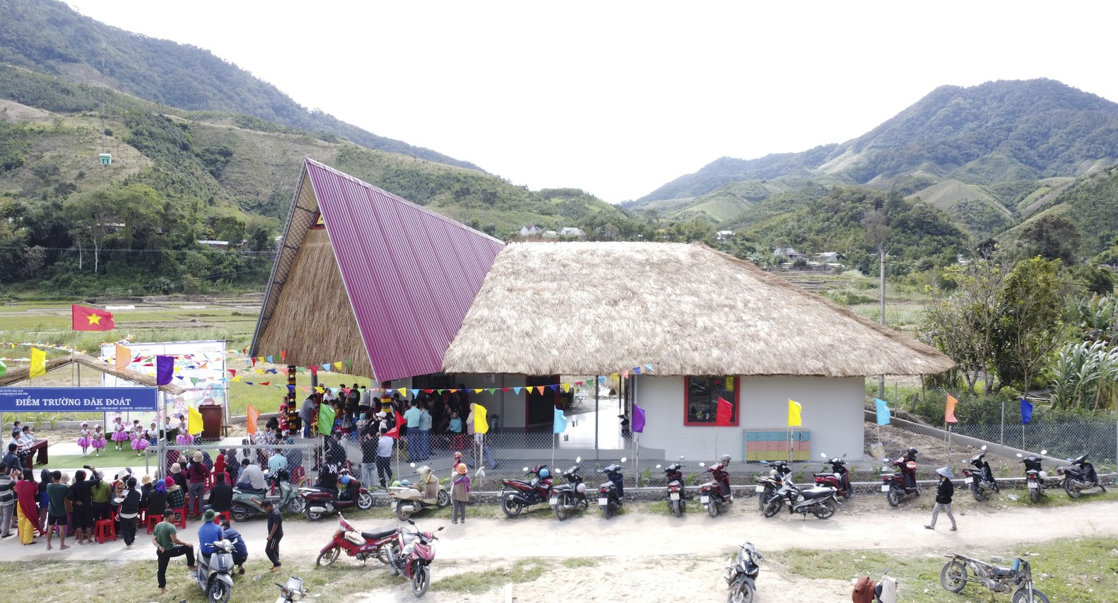 A far view of the Rooster School. Photo provided by 1+1>2 Architects.